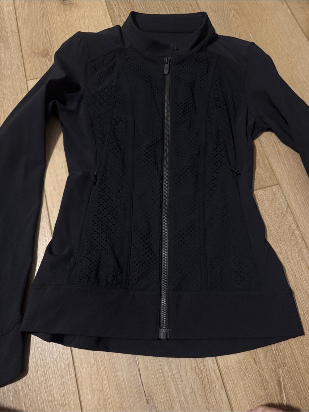 Lululemon Women’s Black Zip-Front flower mesh like see through Athletic Jacket